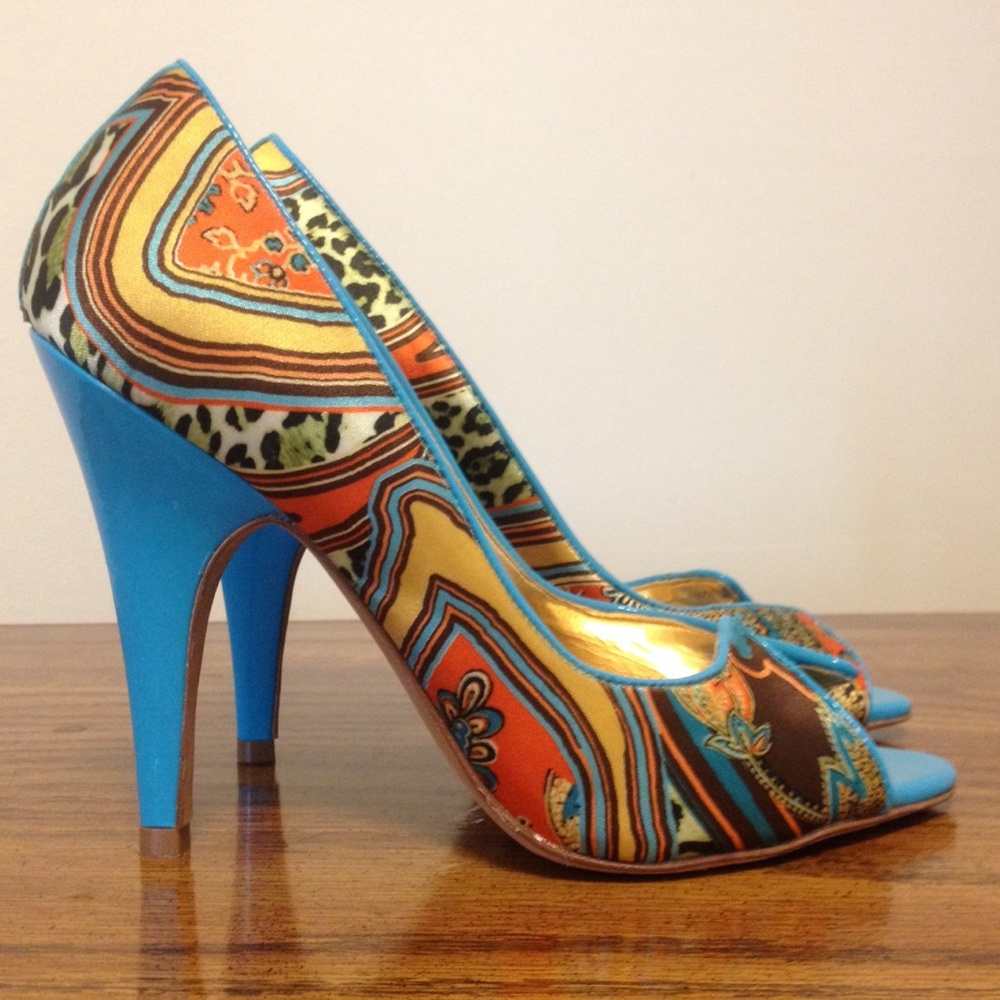 Carlos Santana multicolored heels